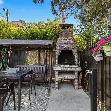 Bella 2m Guest house