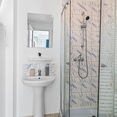 בית הארחה Bella 2m קוסטינסטי