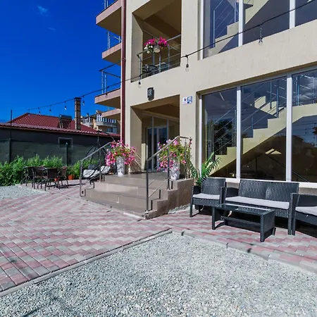 Bella 2m בית הארחה קוסטינסטי